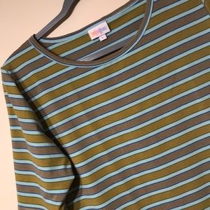 LuLaRoe Gigi Shirt